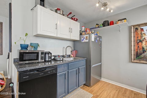 Tiny photo for 1114 S Shelby St, Louisville, KY 40203 (MLS # 1728946)