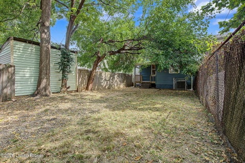 Tiny photo for 1114 S Shelby St, Louisville, KY 40203 (MLS # 1728946)