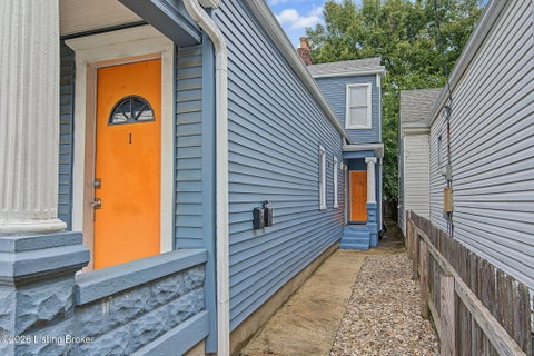 Tiny photo for 1114 S Shelby St, Louisville, KY 40203 (MLS # 1728946)