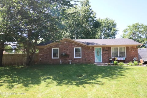 Photo of 225 Beechwood Ln, Mt Washington, KY 40047 (MLS # 1723277)