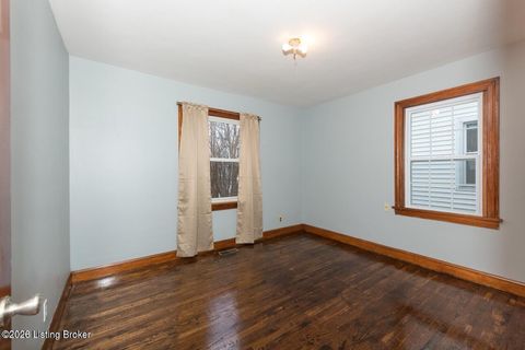 Tiny photo for 3664 Kahlert Ave, Louisville, KY 40215 (MLS # 1712785)
