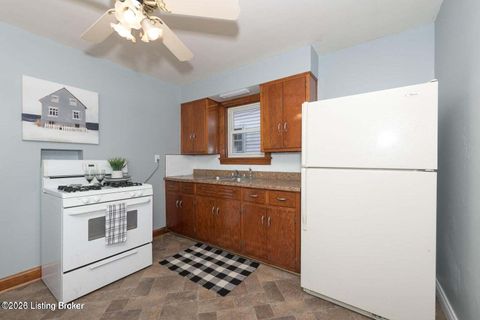 Tiny photo for 3664 Kahlert Ave, Louisville, KY 40215 (MLS # 1712785)