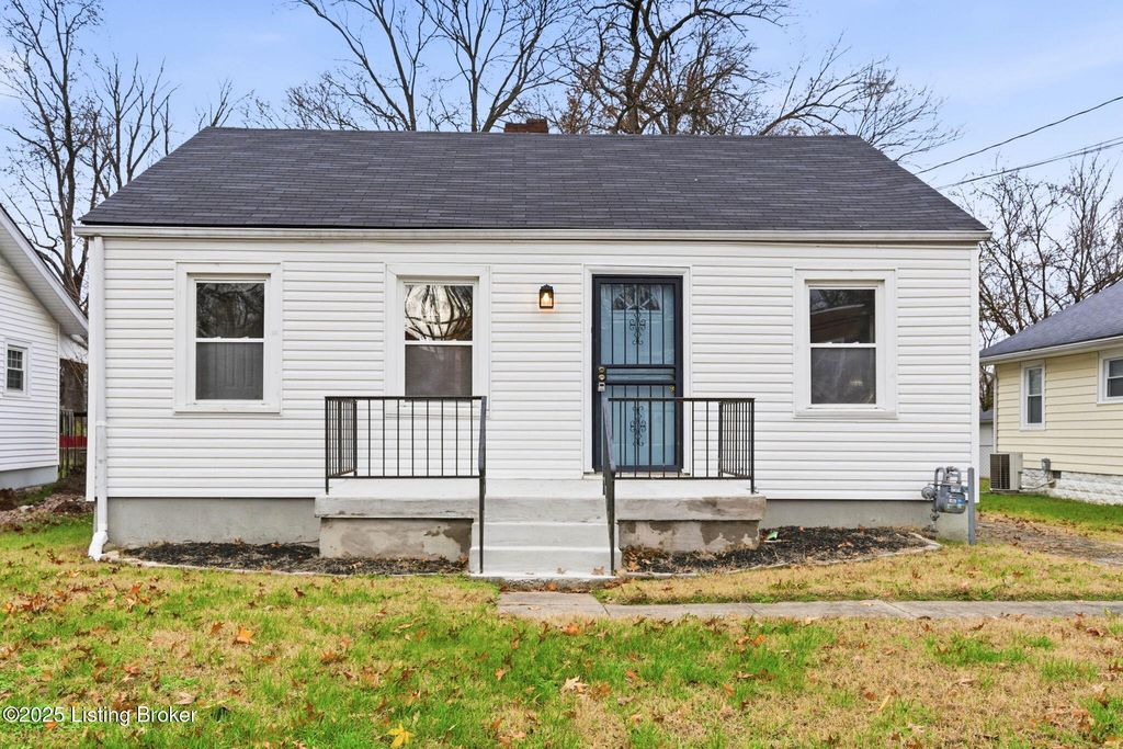 Photo of 1119 W Ashland Ave, Louisville, KY 40215 (MLS # 1704316)