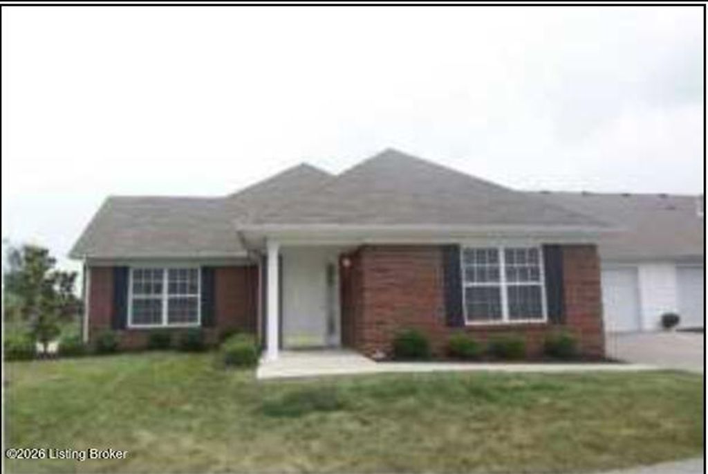 Photo of 10329 Pine Glen Cir, Louisville, KY 40291 (MLS # 1713098)