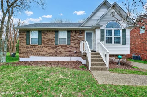 Photo of 8814 Astrid Ave, Louisville, KY 40228 (MLS # 1711330)