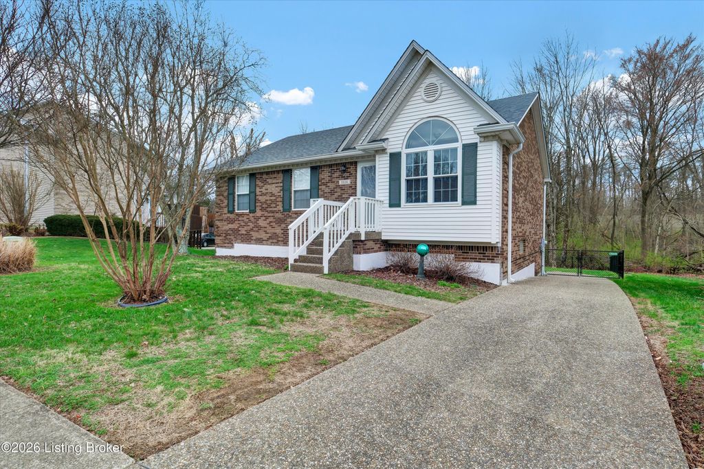 Photo of 8814 Astrid Ave, Louisville, KY 40228 (MLS # 1711330)