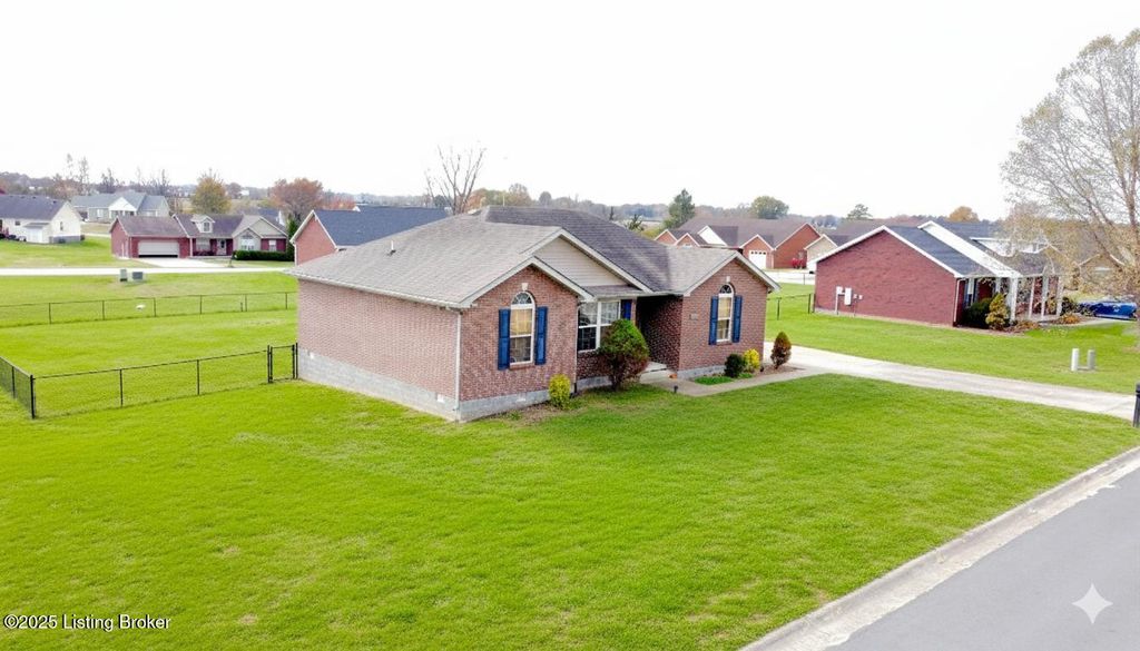 Photo of 1011 Ray Wimsett Blvd, Bardstown, KY 40004 (MLS # 1703587)