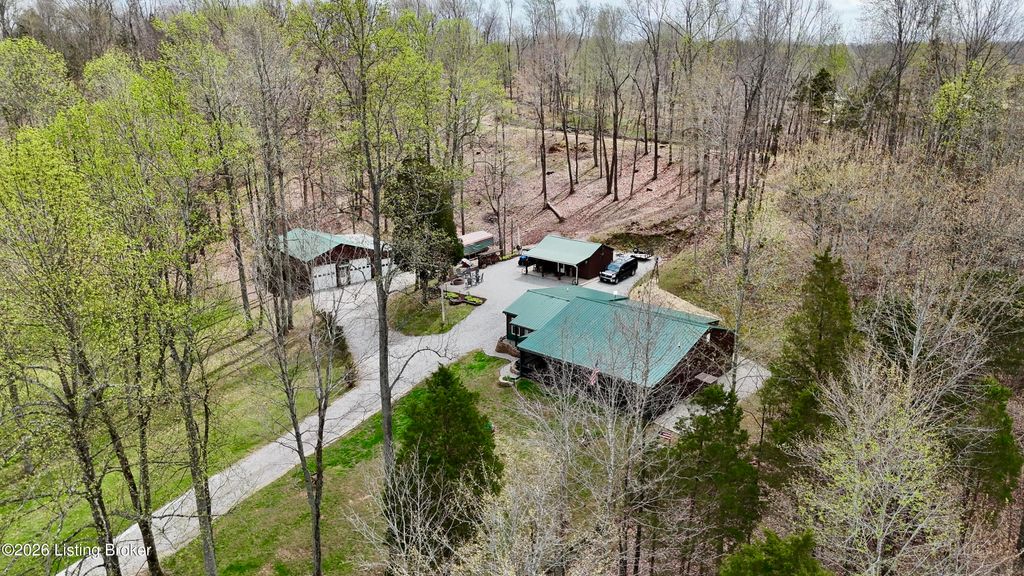 Photo of 207 Fawn Hill Loop, Leitchfield, KY 42754 (MLS # 1714479)