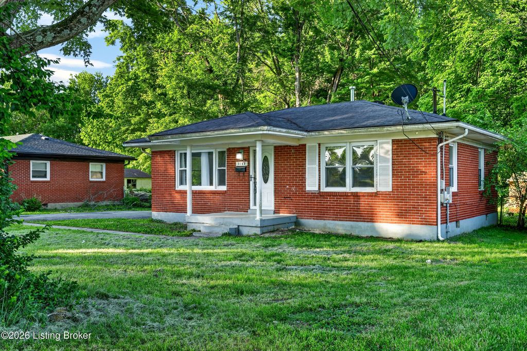 Photo of 3158 New Lynnview Dr, Louisville, KY 40216 (MLS # 1717147)