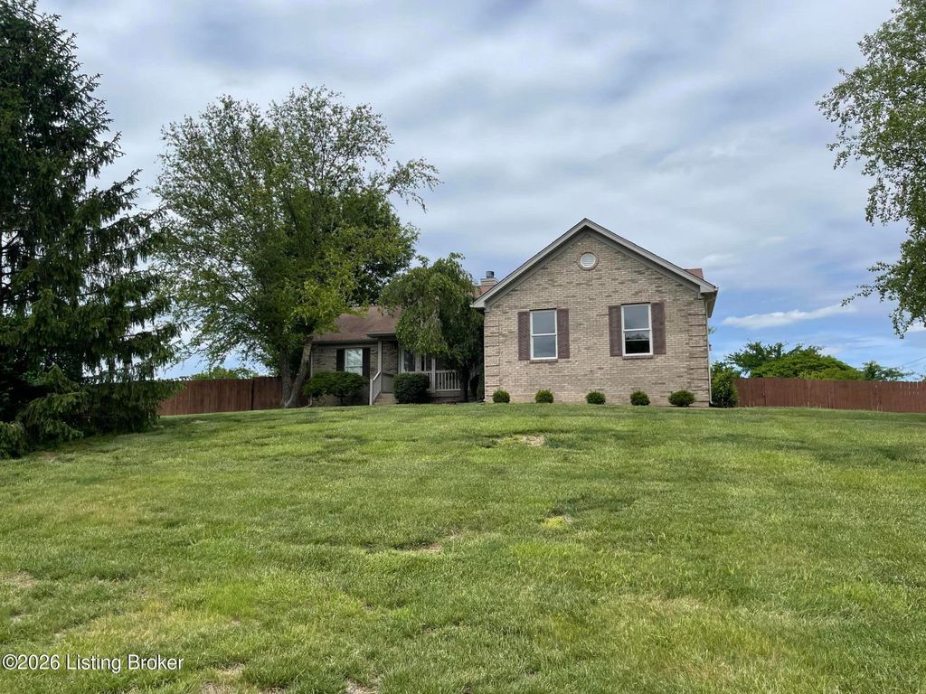 Photo of 89 Cody Ct, Taylorsville, KY 40071 (MLS # 1716967)