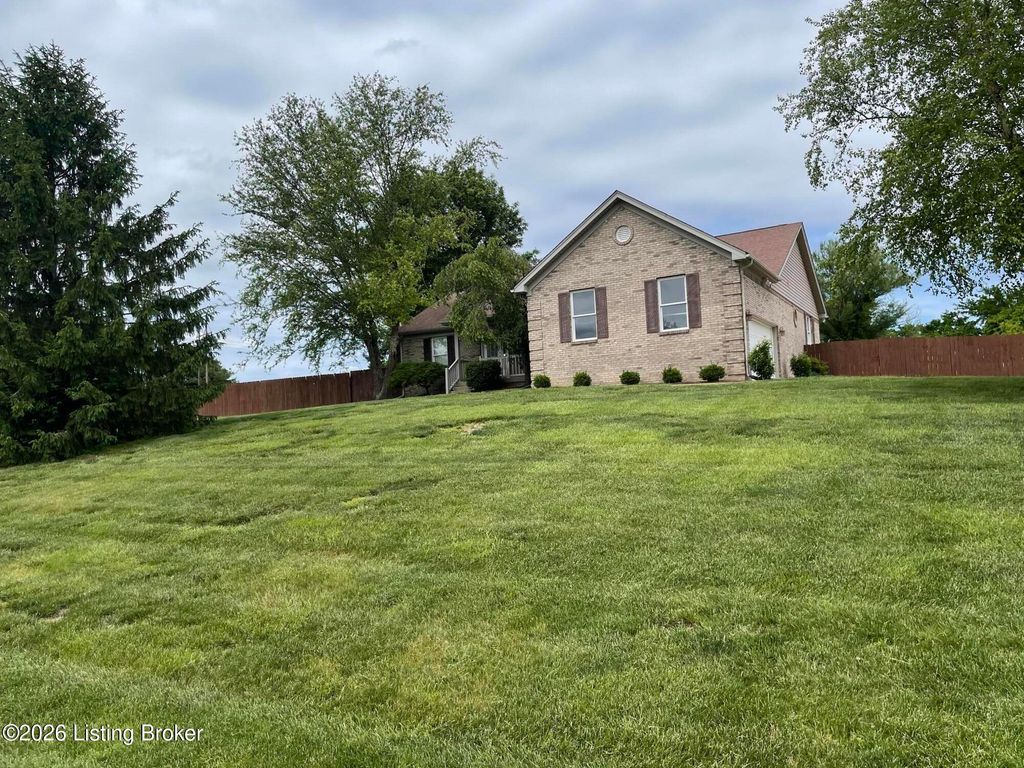 Photo of 89 Cody Ct, Taylorsville, KY 40071 (MLS # 1716967)