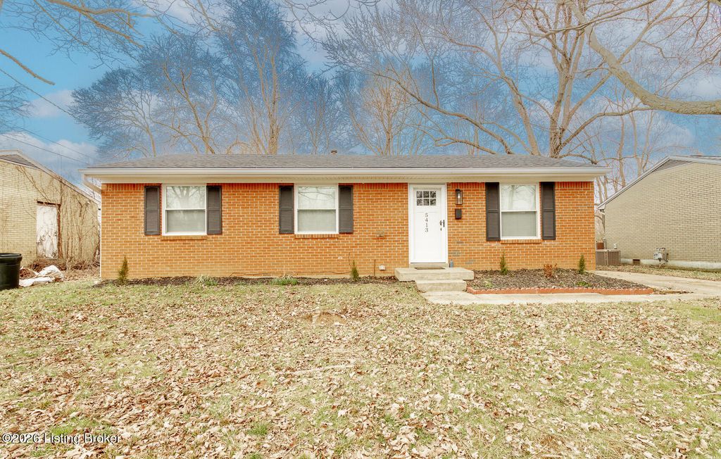 Photo of 5413 Alicante Ln, Louisville, KY 40272 (MLS # 1709951)
