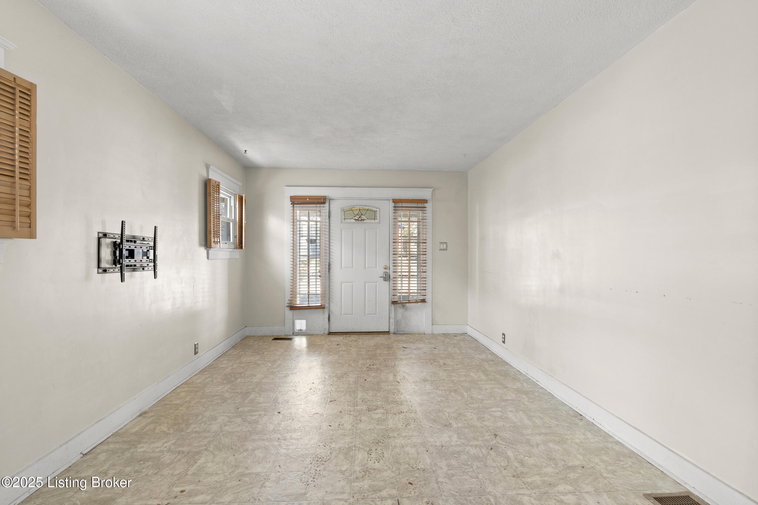 1032 Wagner Ave, Louisville, Kentucky image 7