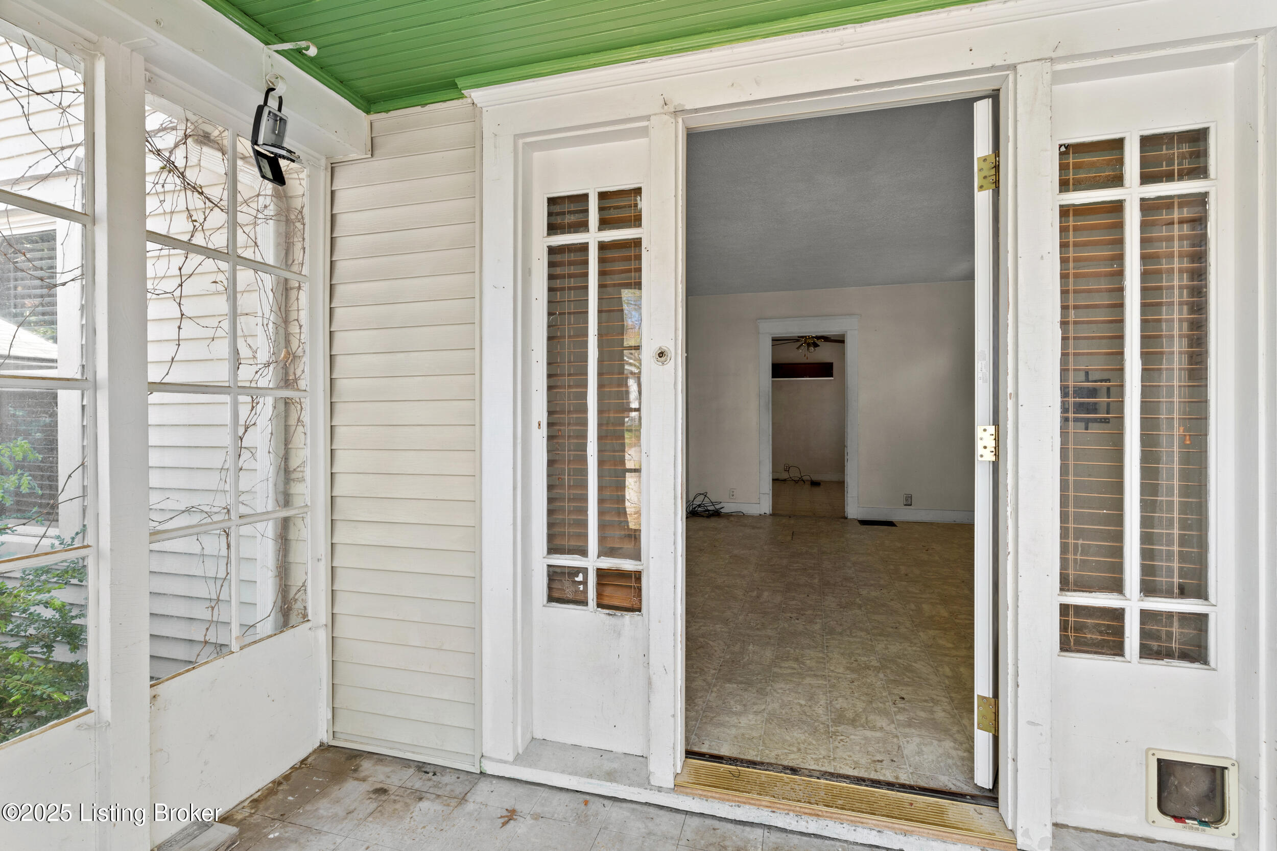 1032 Wagner Ave, Louisville, Kentucky image 4