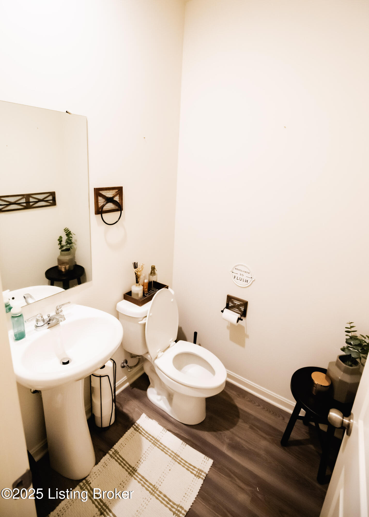 12039 Wooden Trace Dr, Louisville, Pennsylvania image 24