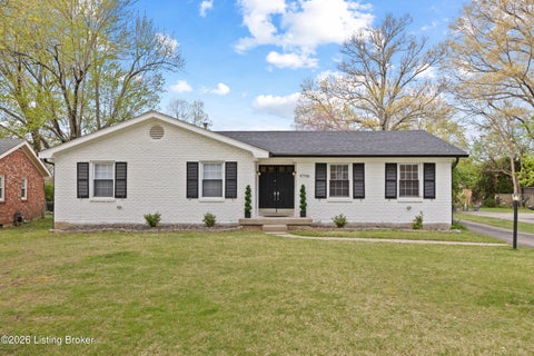 Homes For Sale - 9706 Lanesboro Way<br/> Louisville, KY 40242