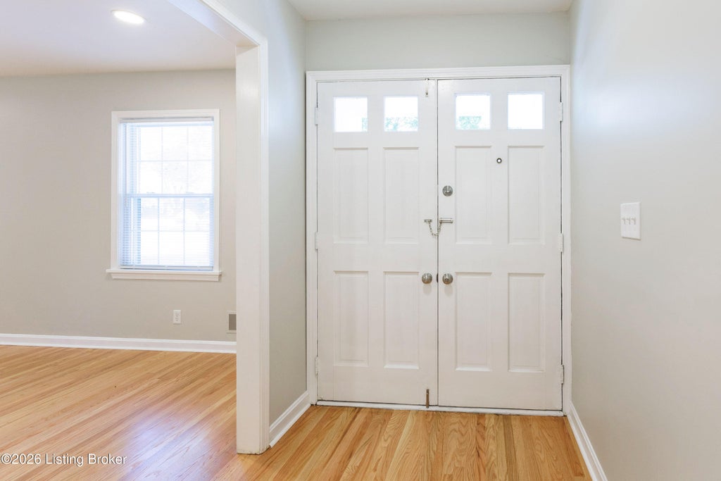 Photo of 9706 Lanesboro Way, Louisville, KY 40242 (MLS # 1719677)