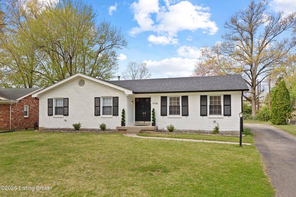 Photo of 9706 Lanesboro Way, Louisville, KY 40242 (MLS # 1719677)