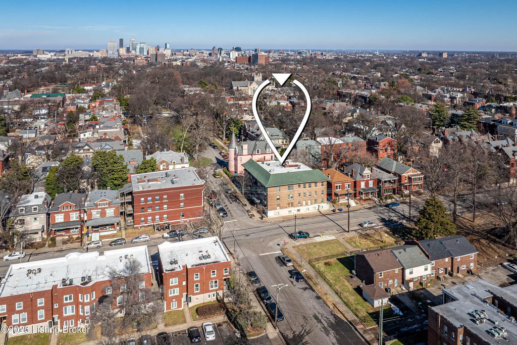 Photo of 1483 St James Ct #A, Louisville, KY 40208 (MLS # 1714840)