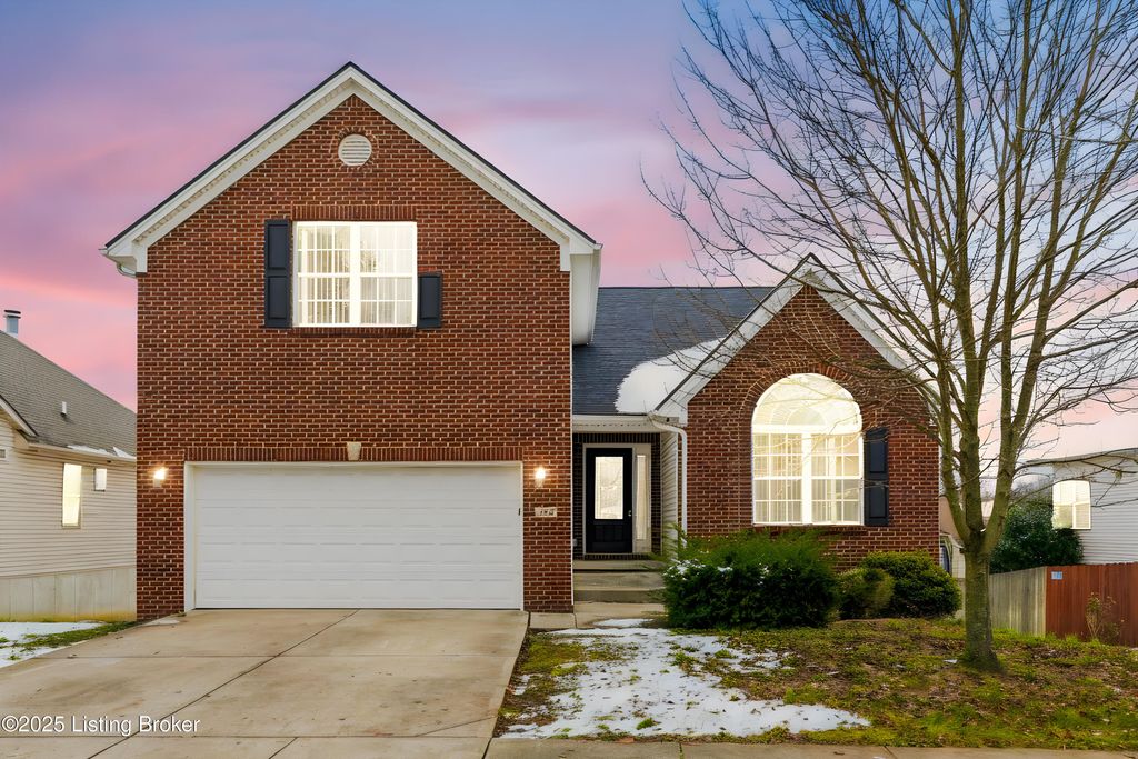 Photo of 260 Gleneagles Way, Versailles, KY 40383 (MLS # 1705254)