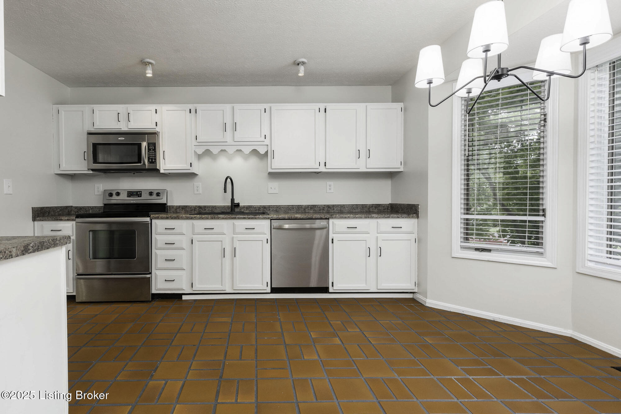 5619 Harrods Cove, Prospect, Pennsylvania image 12