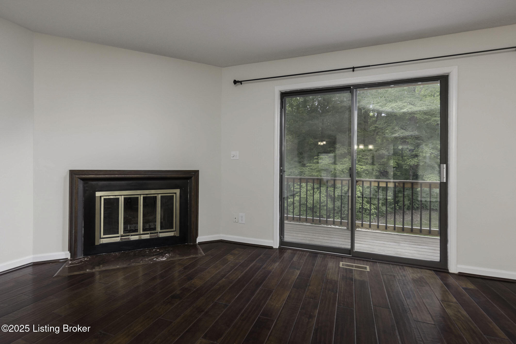5619 Harrods Cove, Prospect, Pennsylvania image 6