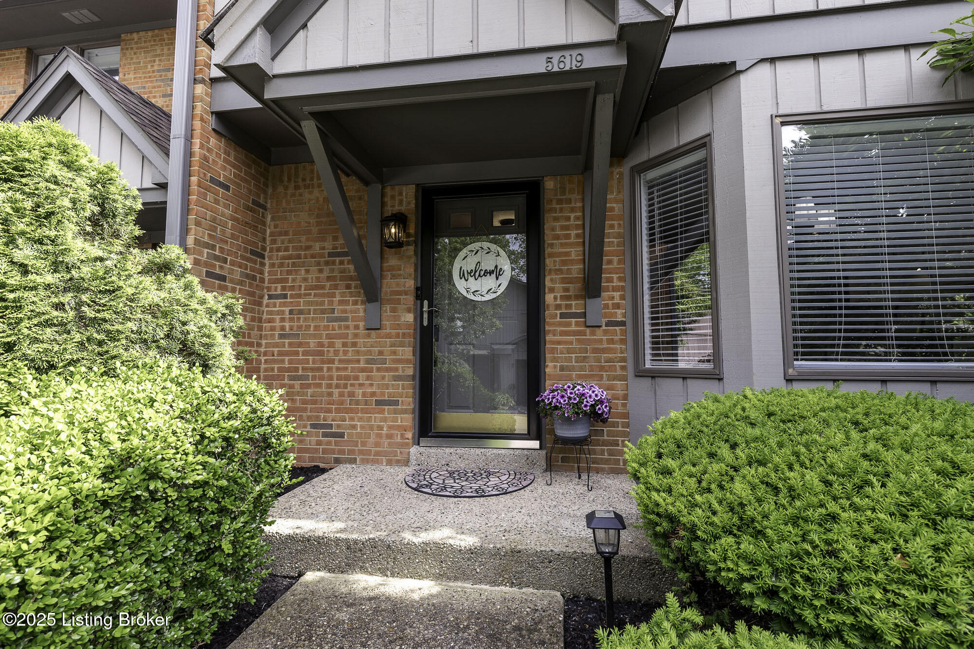 5619 Harrods Cove, Prospect, Pennsylvania image 2
