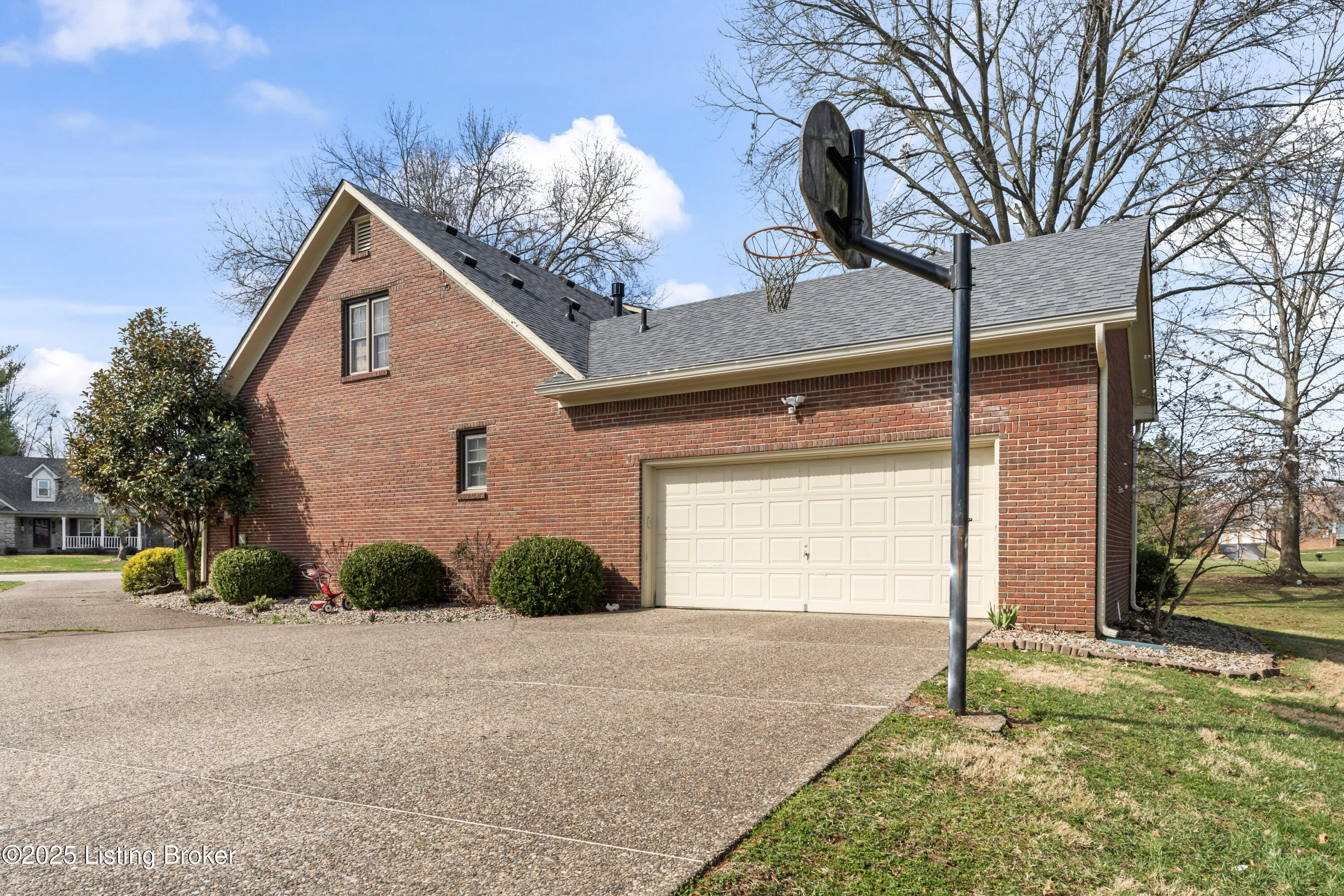 6709 Wild Fox Ln, Prospect, Kentucky image 4