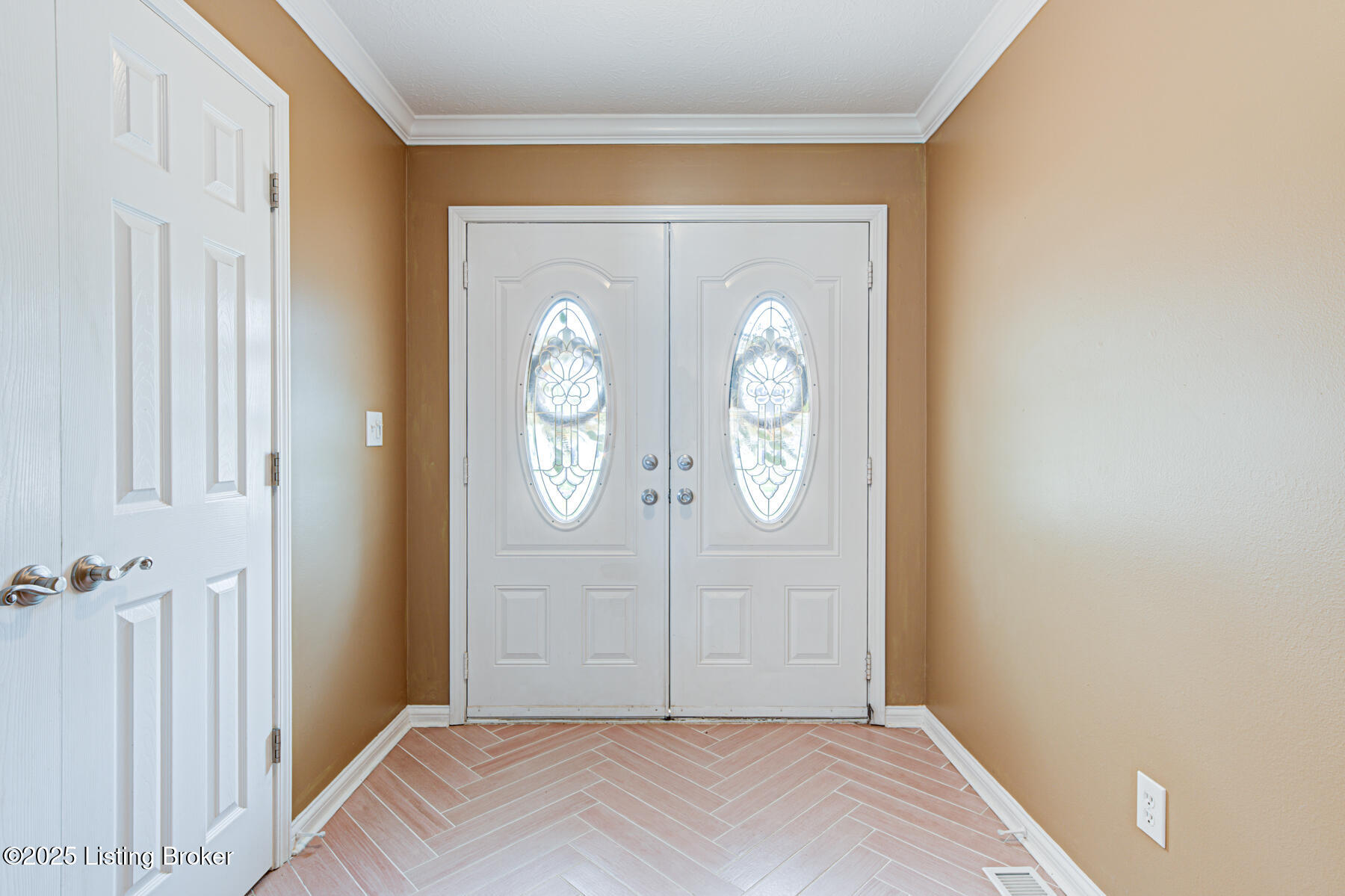 9103 Westport Rd, Louisville, Pennsylvania image 3