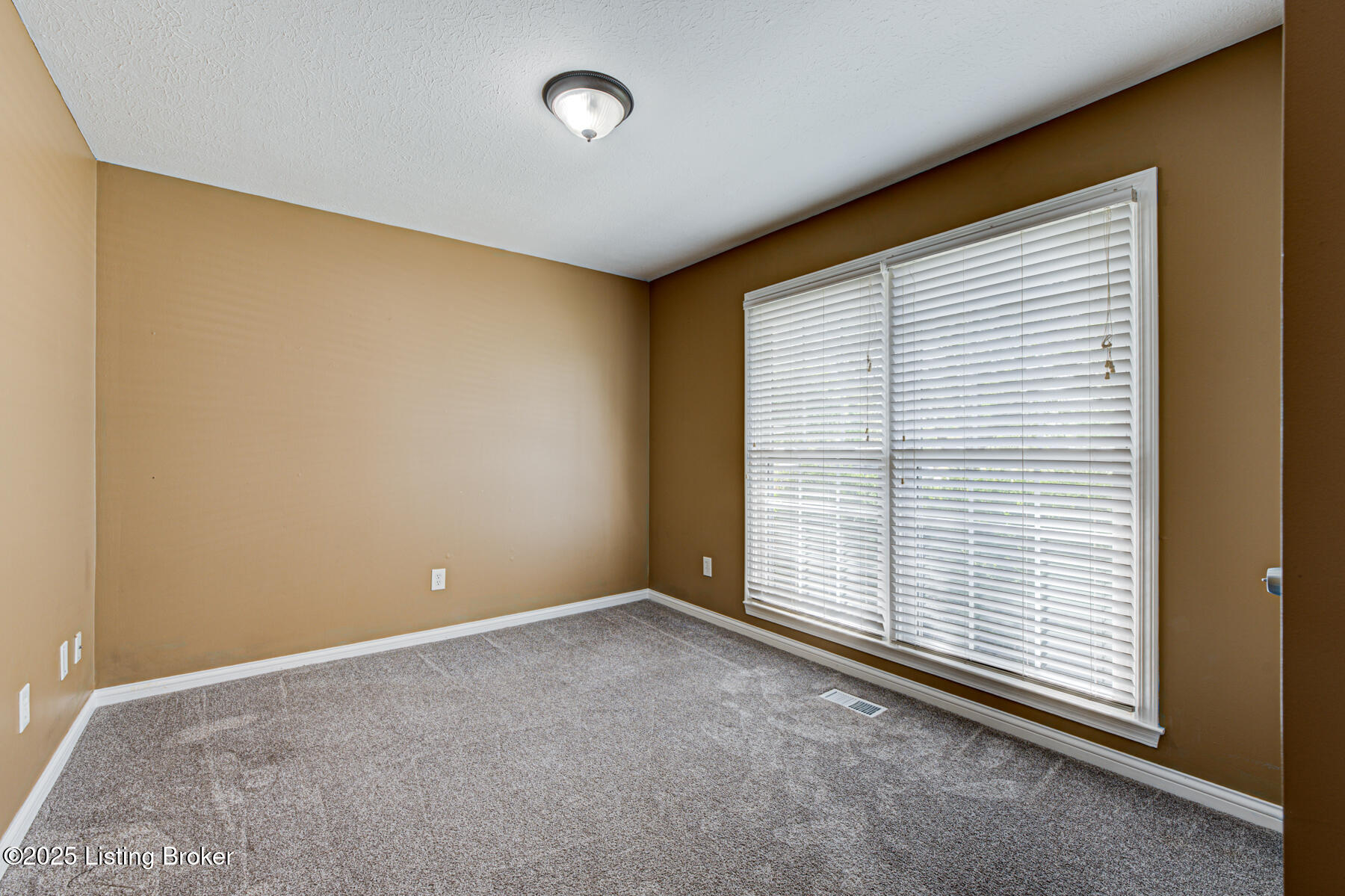 9103 Westport Rd, Louisville, Pennsylvania image 19