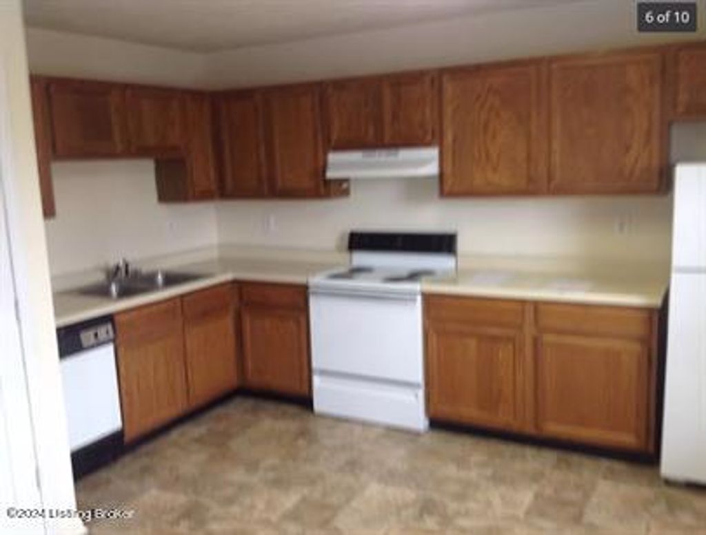 Photo of 5109 Keegan Way, Louisville, KY 40291 (MLS # 1716079)
