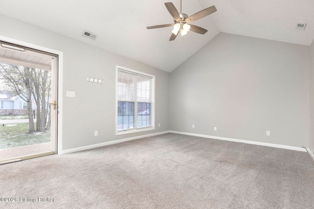 Photo of 205 Tecumseh Dr, Shepherdsville, KY 40165 (MLS # 1712982)