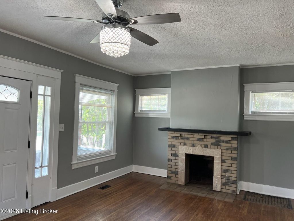 Photo of 1532 S Shelby St, Louisville, KY 40217 (MLS # 1717207)