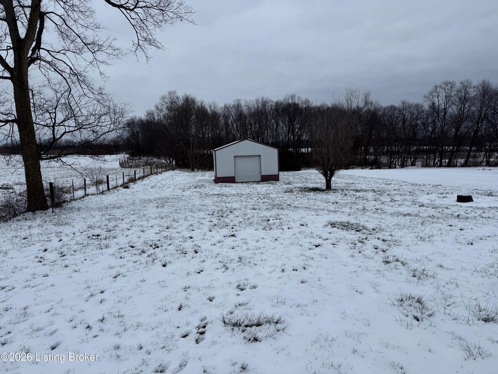 Photo of 2230 Christianburg Rd, Bagdad, KY 40003 (MLS # 1706333)