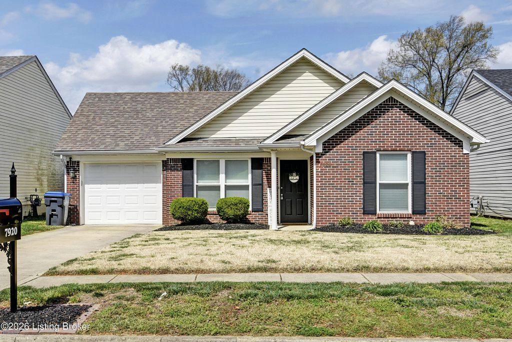 Photo of 7920 Grandmeadow Ln, Louisville, KY 40258 (MLS # 1713080)