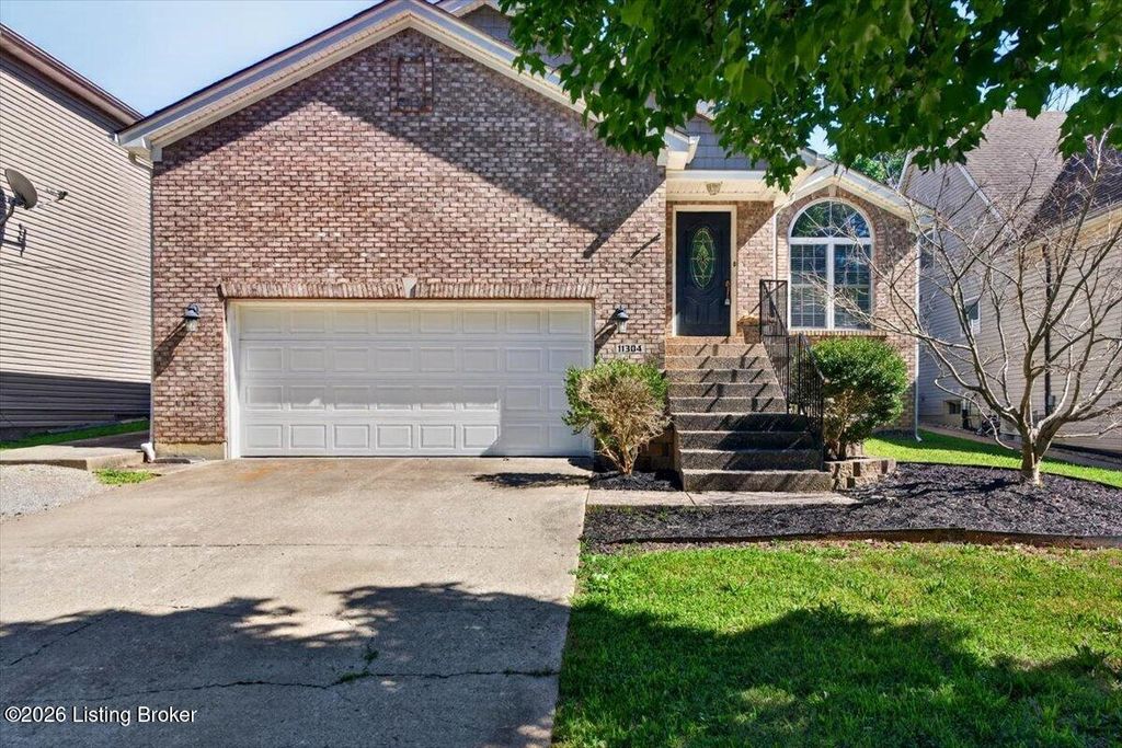 Photo of 11304 Cox Ave, Louisville, KY 40223 (MLS # 1719730)