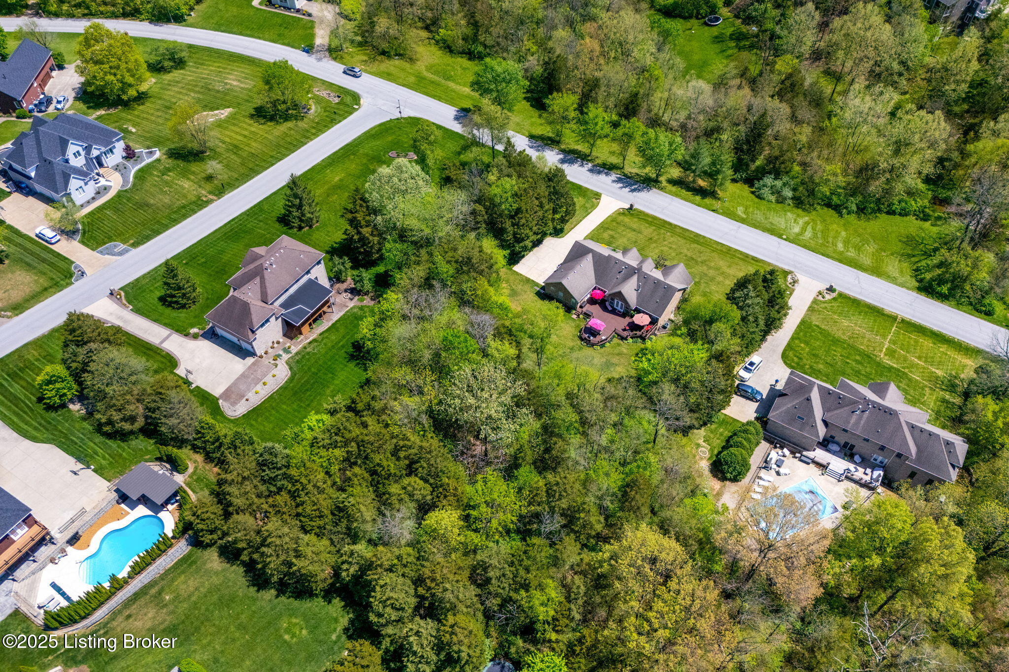 7312 E Orchard Grass Blvd, Crestwood, Pennsylvania image 37
