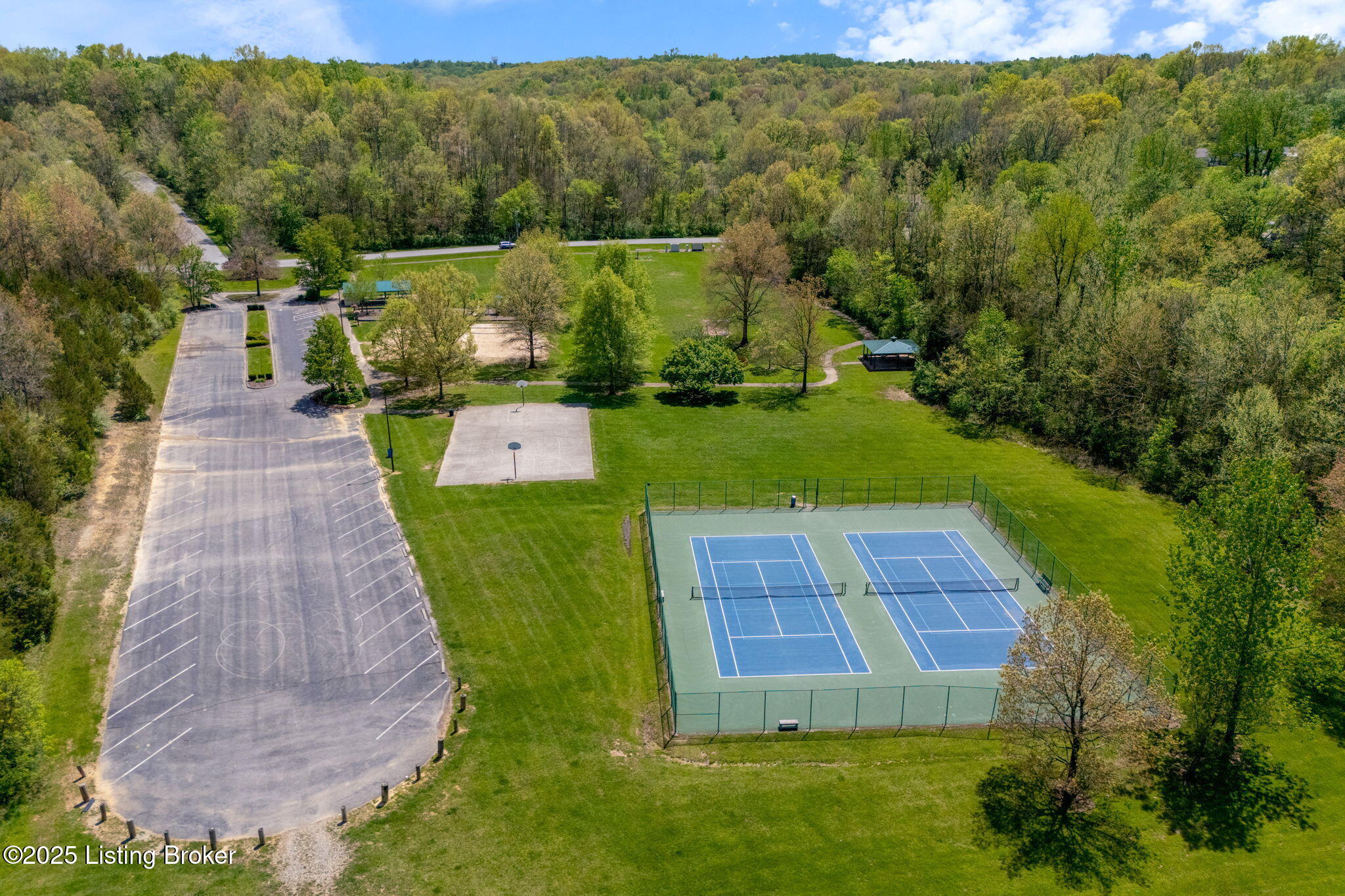 7312 E Orchard Grass Blvd, Crestwood, Pennsylvania image 47