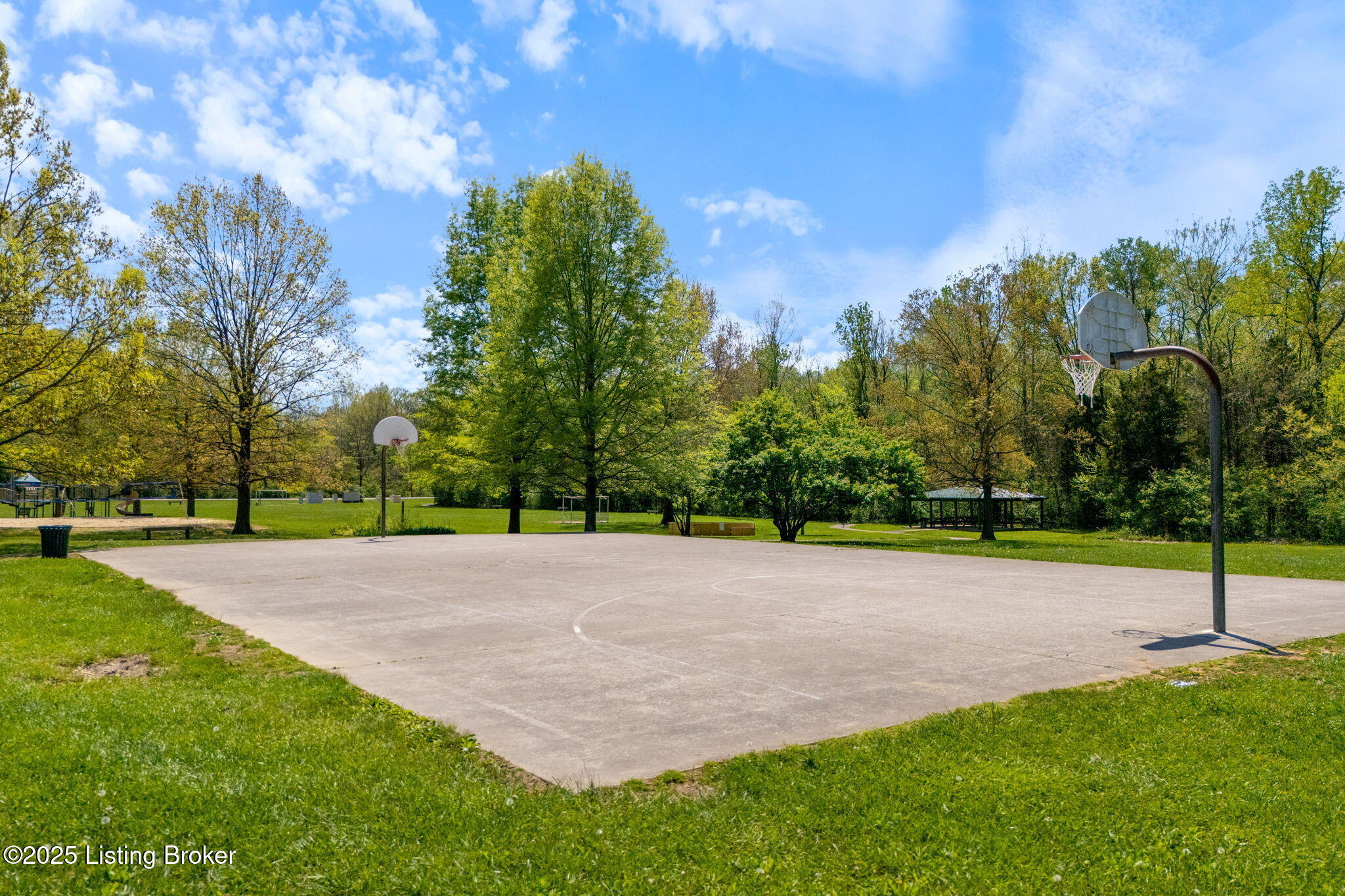 7312 E Orchard Grass Blvd, Crestwood, Pennsylvania image 45