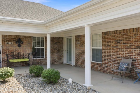Condo For Sale - 8621 Applegate Village Dr<br/> Jefferson County, Louisville, KY 40219
