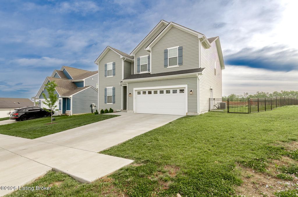 Photo of 1070 Stratton Way, Shelbyville, KY 40065 (MLS # 1716055)
