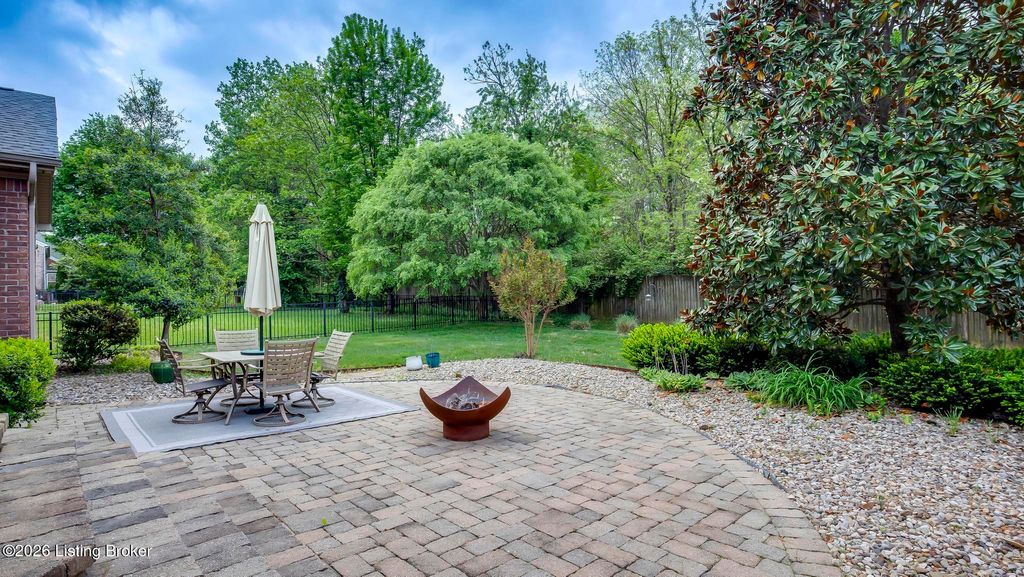 Photo of 3820 Jean Cain Pl, Louisville, KY 40245 (MLS # 1715426)