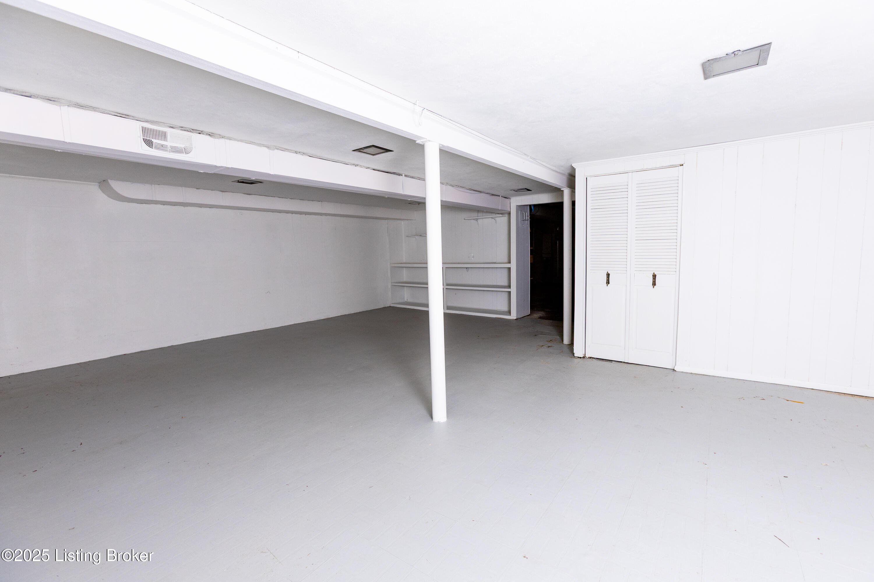 4241 Middlebrook Rd, Louisville, Kentucky image 24