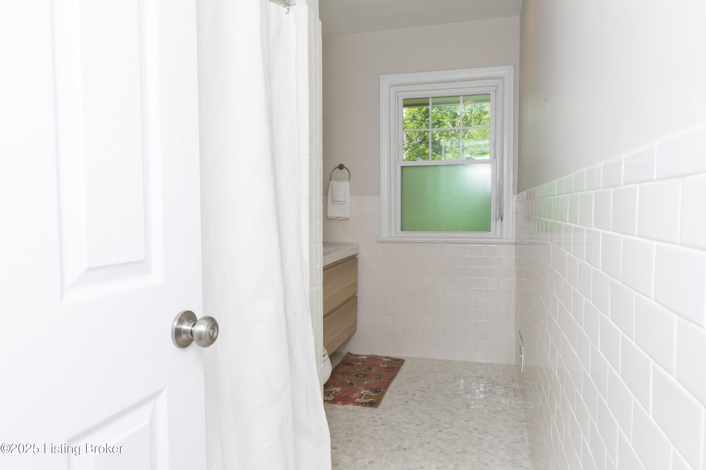 4241 Middlebrook Rd, Louisville, Kentucky image 17