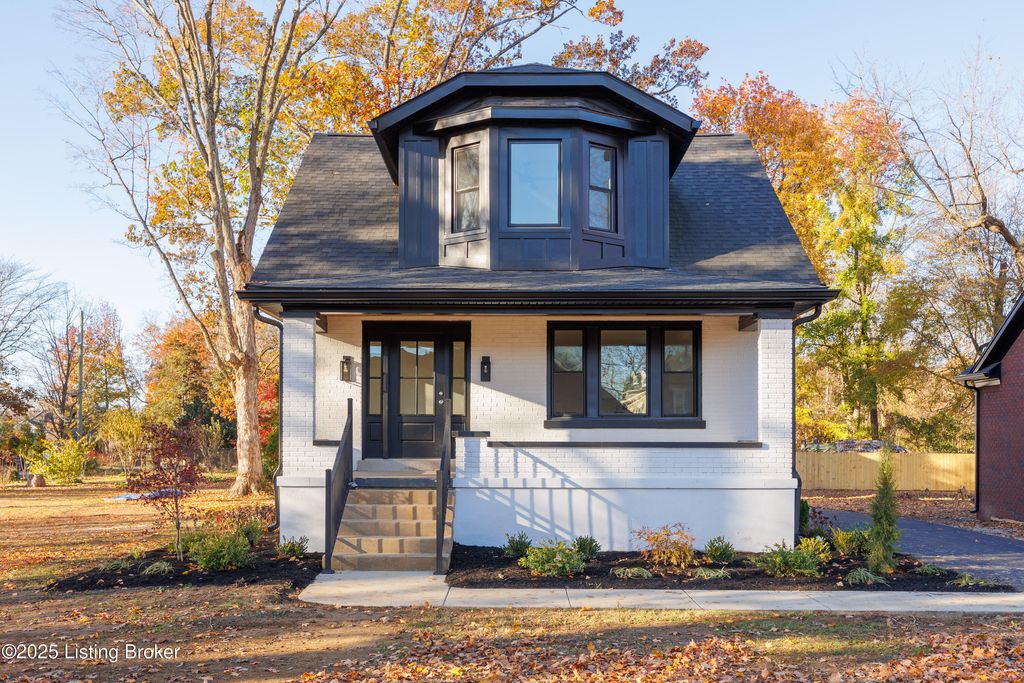 Photo of 400 Wood Rd, Louisville, KY 40222 (MLS # 1708502)