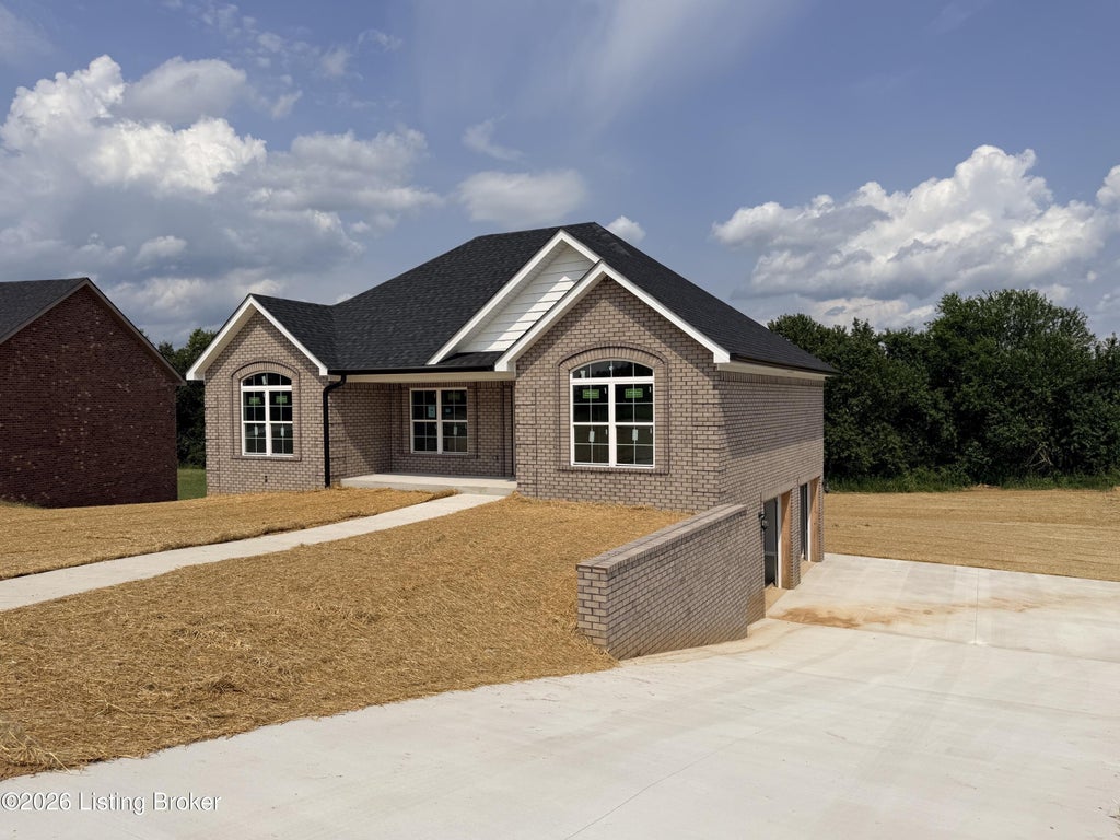 Photo of 132 Hidden Valley Dr, Bardstown, KY 40004 (MLS # 1726192)