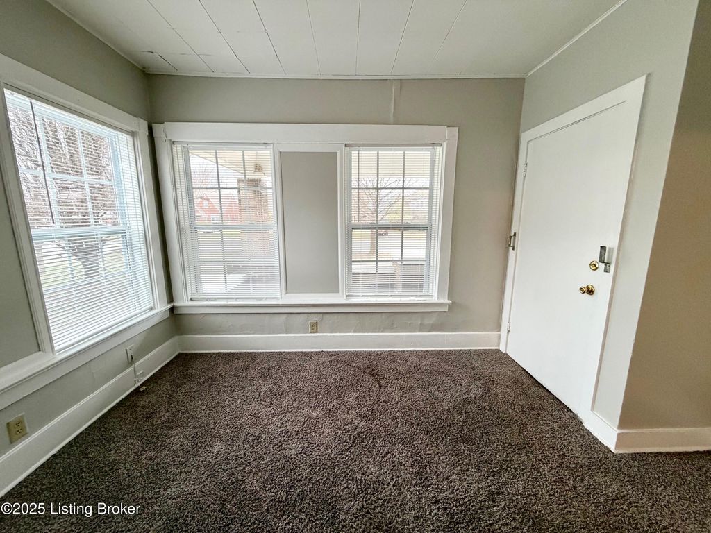 Photo of 1836 Algonquin Pkwy #2, Louisville, KY 40210 (MLS # 1705696)