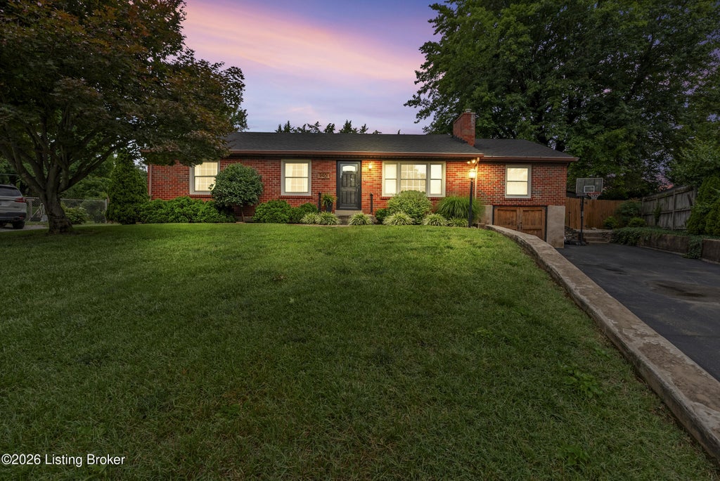 Photo of 9901 Nanka Rd, Louisville, KY 40272 (MLS # 1721003)
