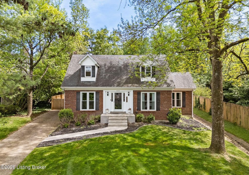 Photo of 6000 Windsong Ct, Louisville, KY 40207 (MLS # 1724351)