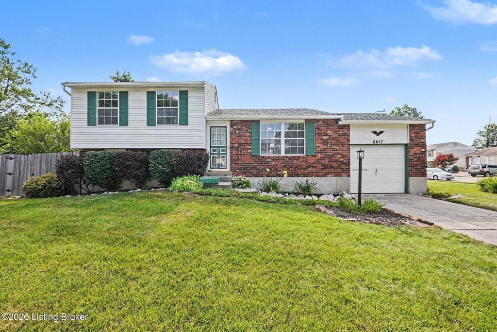 Photo of 8617 Montrie Ct, Louisville, KY 40219 (MLS # 1722536)
